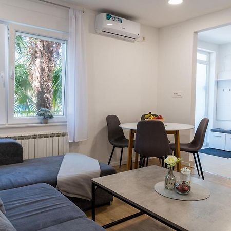Kuca Za Odmor Palma Lägenhet Zagreb Exteriör bild